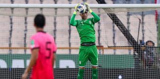 Alireza Biranvand volta a somar 90 minutos pela Seleção do Irão